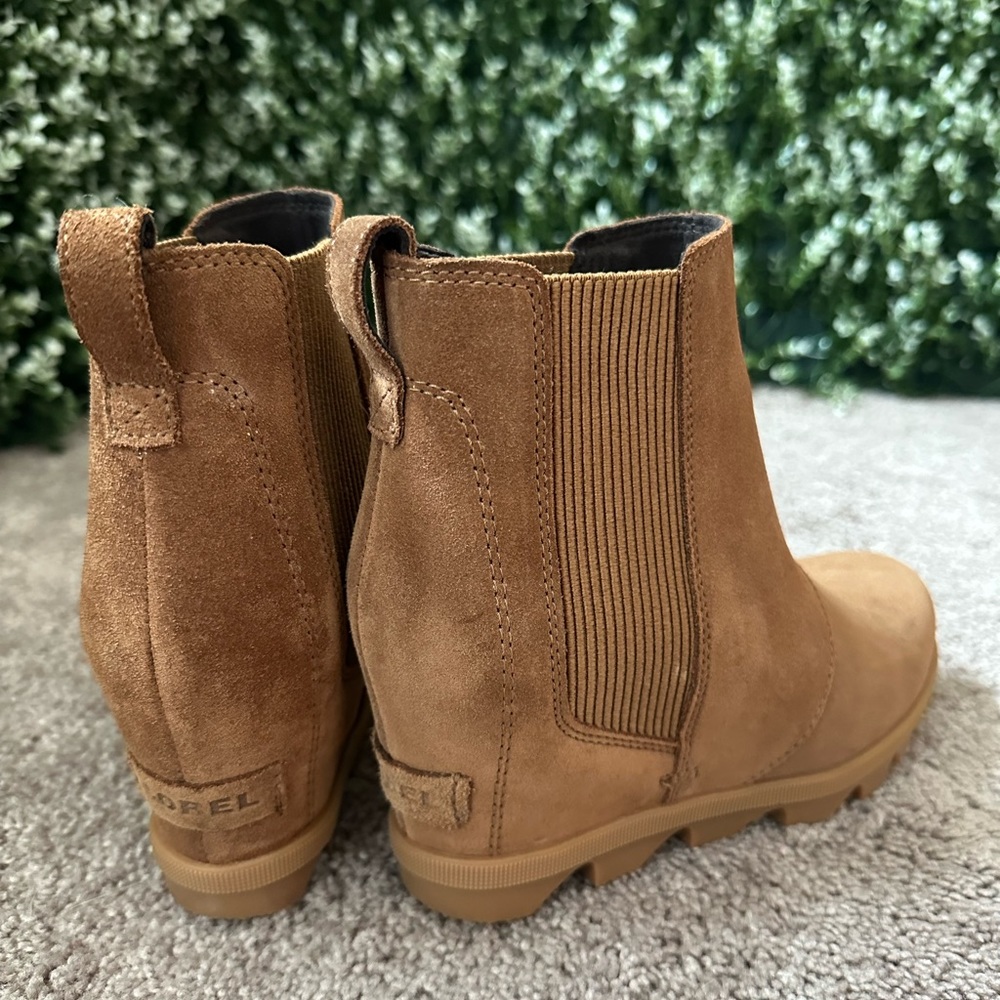 NEW | Sorel Joan of Arctic Wedge Booties, size 6.5